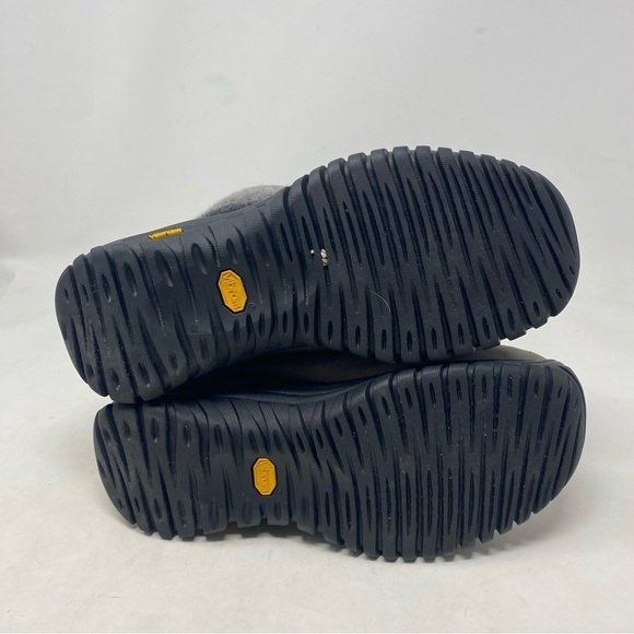 Ugg Australia Women’s Gray Leather Adirondack Snow Winter Boots Size 7.5 - Picture 4 of 6